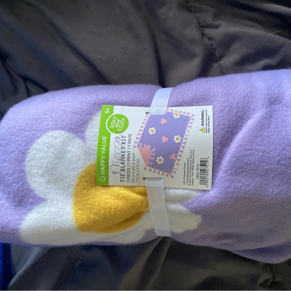Kids Lavender Daisy Tie Blanket Kit